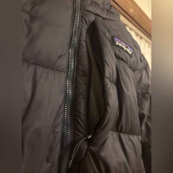 Patagonia W's Macro Puff Hoodie Like New XS Dark Blue - Picture 10 of 13